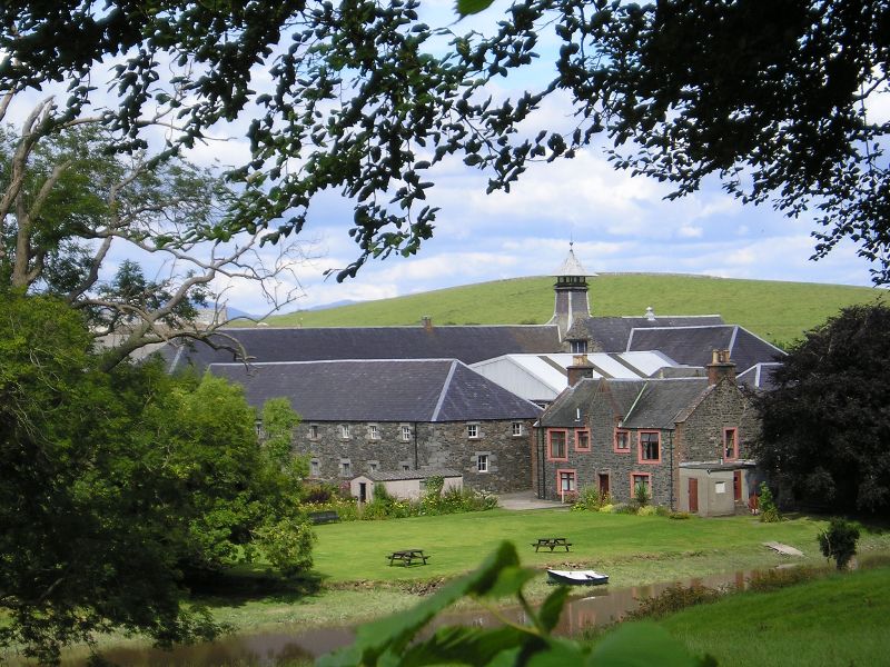 Bladnoch Distillery with River Bladnoch in foreground